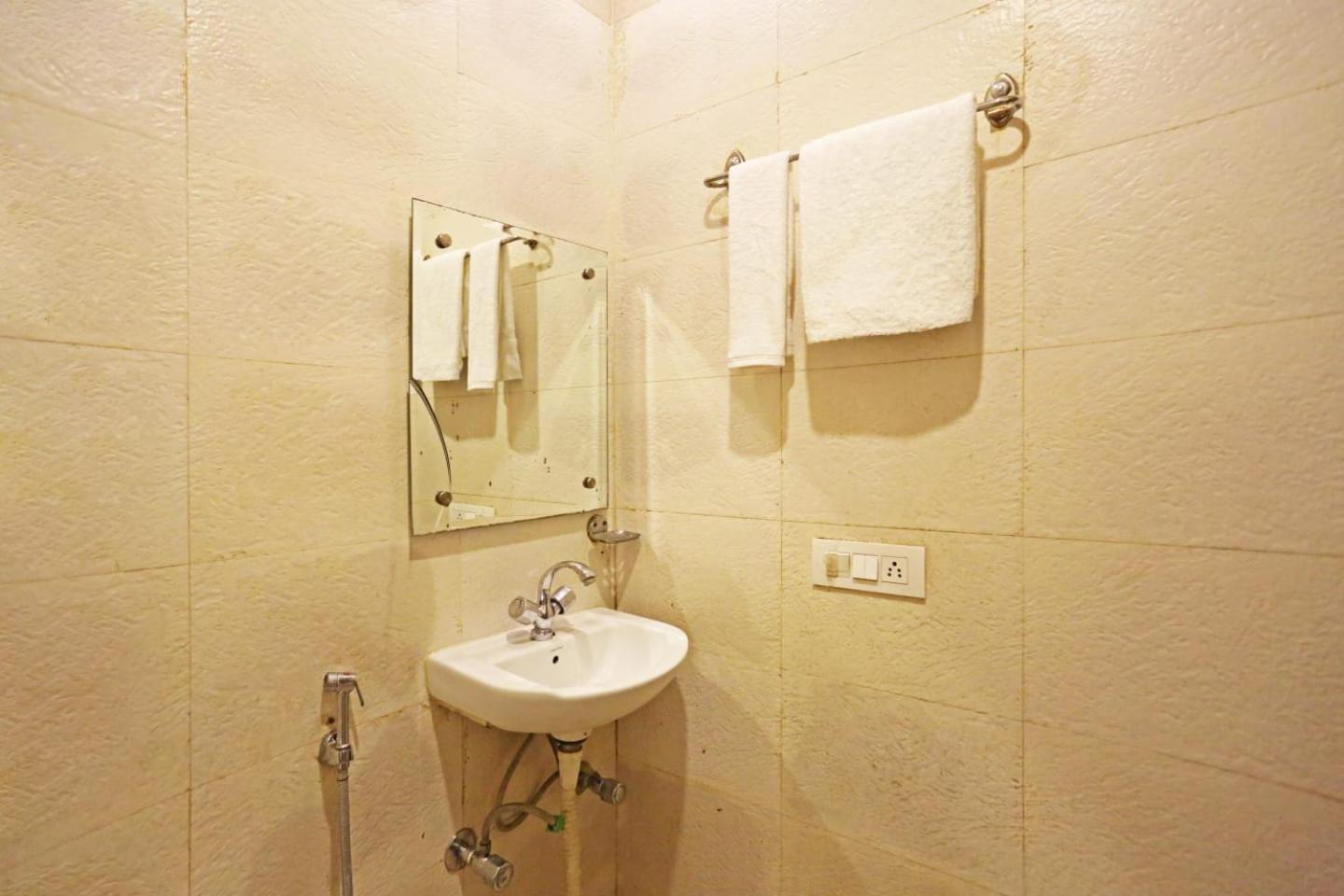 Hotel Broadway Near Delhi Airport New Delhi Exterior photo
